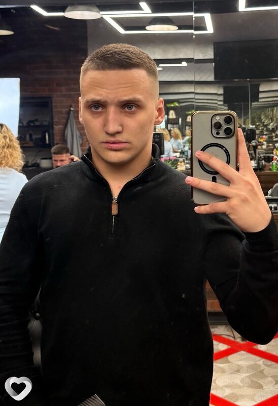 Олег, 25, Волгограде — анкета №2760463
