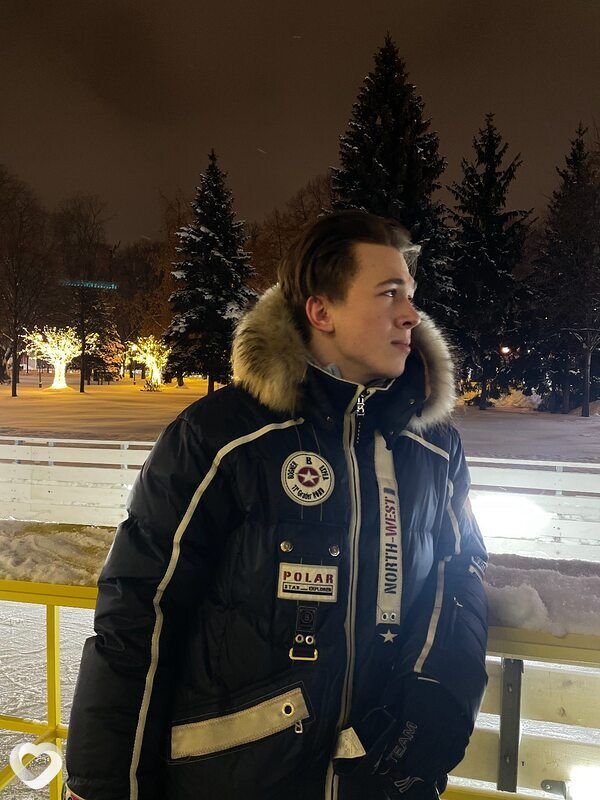 Максим, 22, Москве — анкета №2757937