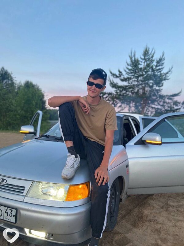 Денис, 28, Москве — анкета №2758031