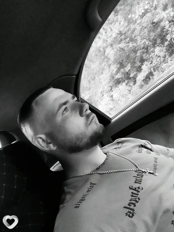 Иван, 24, Бийске — анкета №2758104