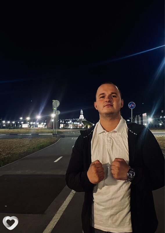 Артем, 25, Юрге — анкета №2758355