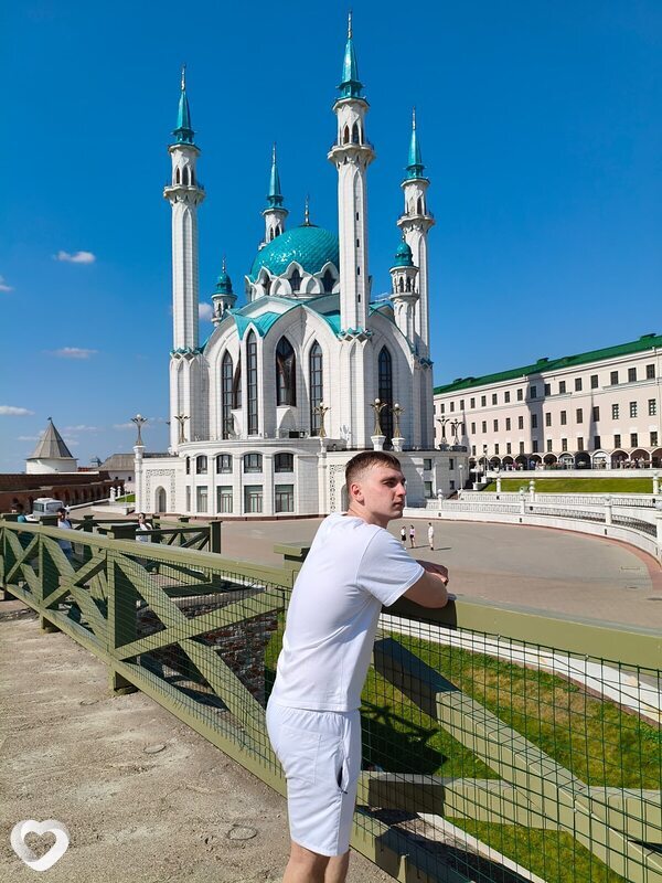 Михаил, 21, Отрадном — анкета №2758780