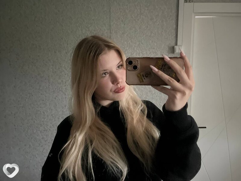 Полина, 19, Ростове-на-Дону — анкета №2758984