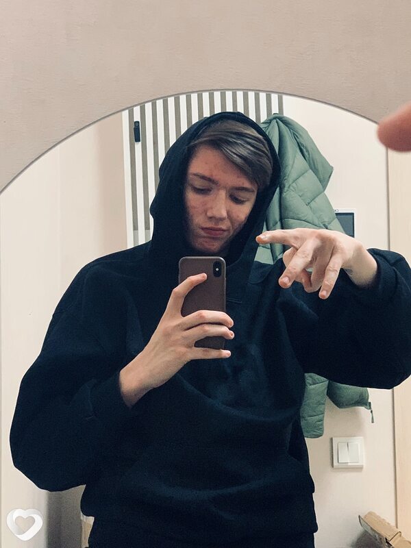 Дмитрий, 22, Омске — анкета №2759343