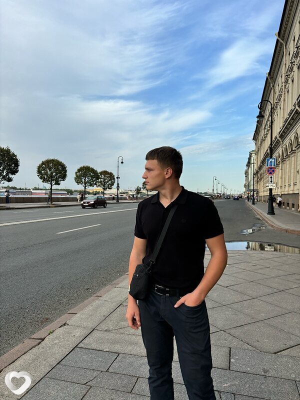 Денис, 19, Москве — анкета №2759687
