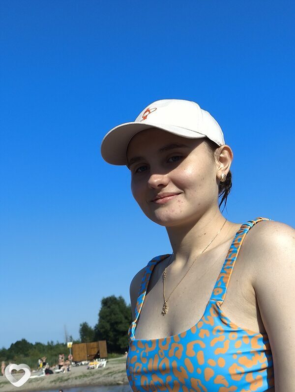 Полина, 22, Калининграде — анкета №2759931