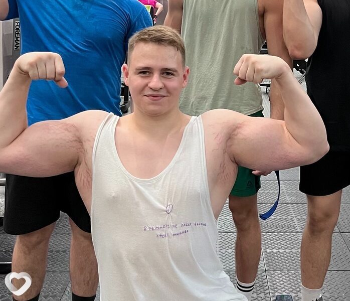 Максим, 24, Москве — анкета №2759893