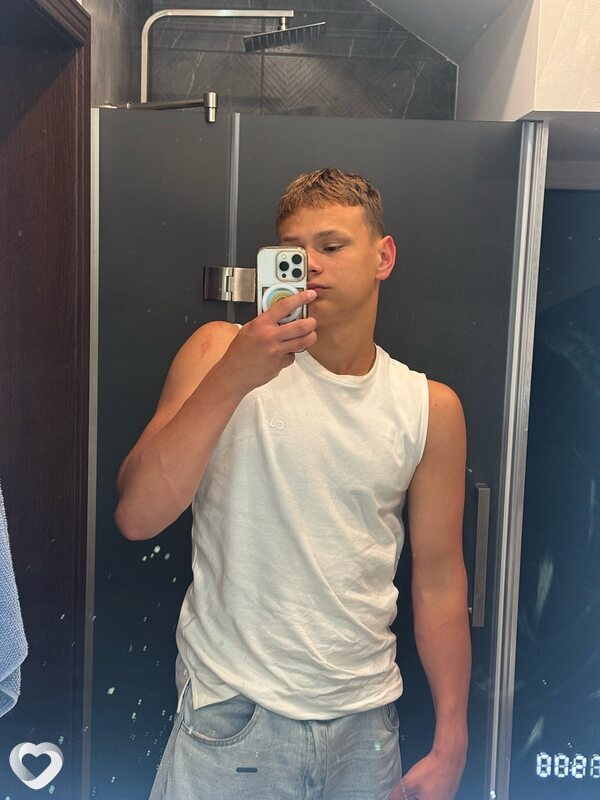 Кирилл, 20, Тольятти — анкета №2760612