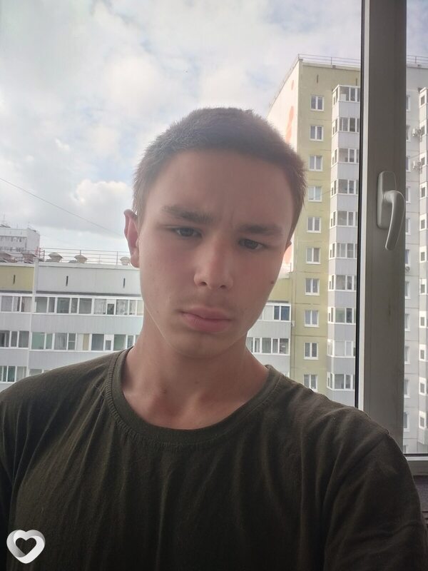 Олег, 19, Перми — анкета №2761000