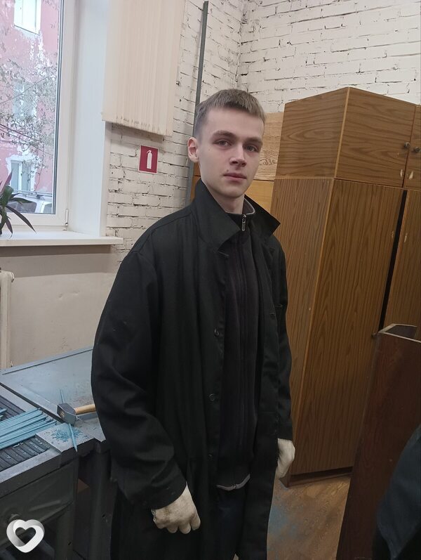 Денис, 19, Красноярске — анкета №2762361