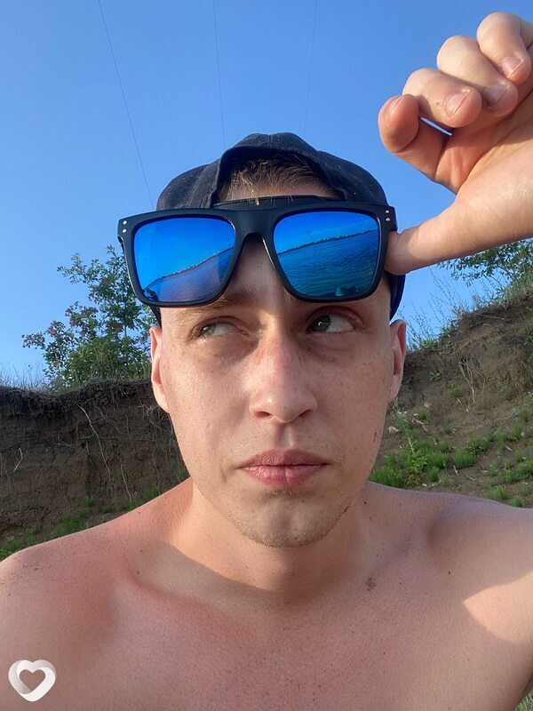 Кирилл, 27, Балакове — анкета №2763051