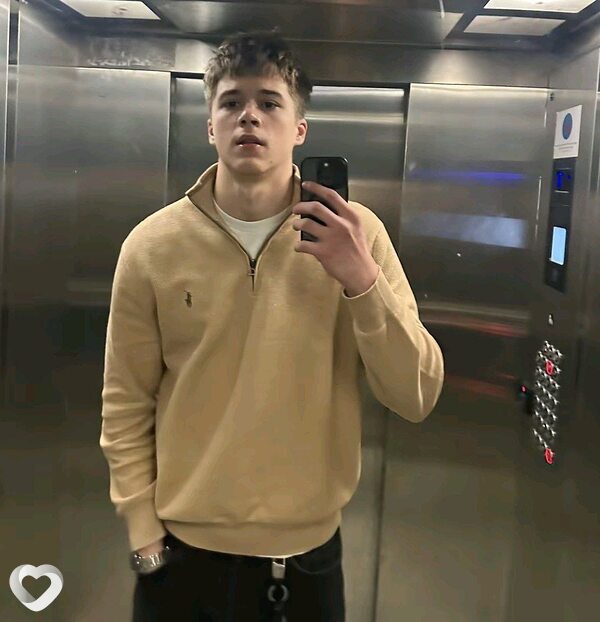 Максим, 23, Кисловодске — анкета №2764182