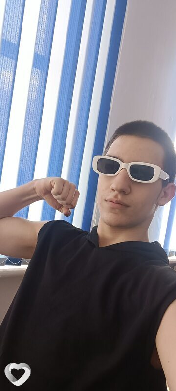 Руслан, 19, Череповце — анкета №2763814