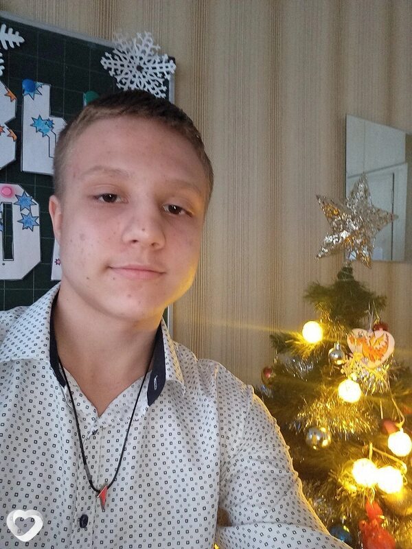 Артём, 21, Донецке — анкета №2764940