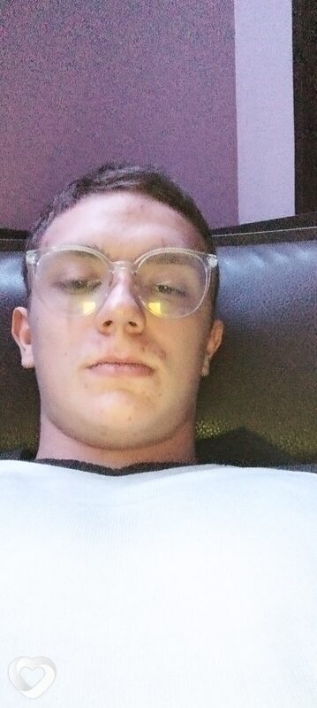 Кирилл, 20, Краснодоне — анкета №2764581