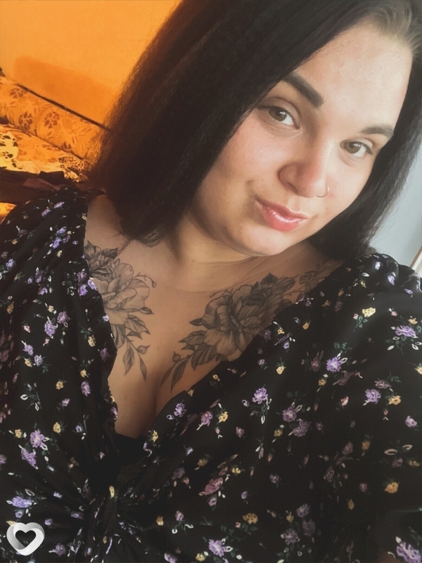 Карина, 21, Камышине — анкета №2764656