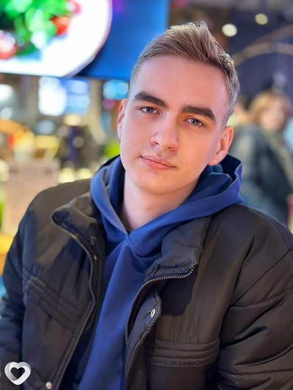 Артём, 20, Москве — анкета №2765616