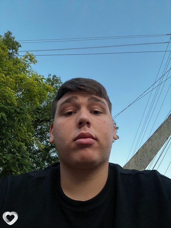Артем, 20, Москве — анкета №2765890