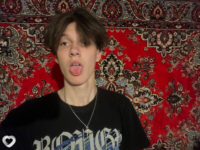 Артем, 19, Минске — анкета №2765783