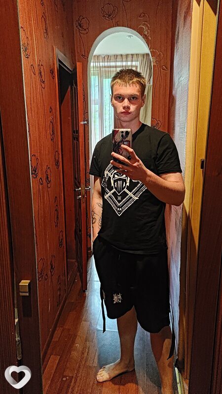 Артем, 22, Минске — анкета №2766151