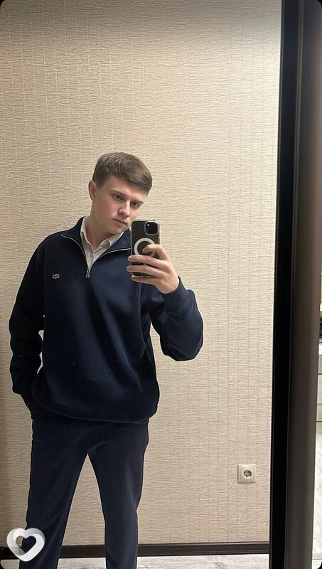 Михаил, 21, Москве — анкета №2767760