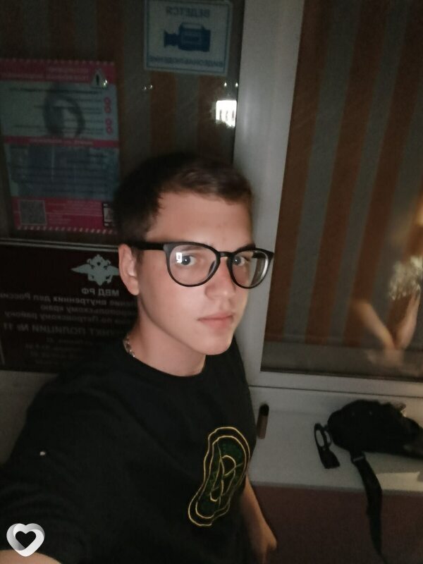 Виктор Дрога, 26, Светлограде — анкета №2767373
