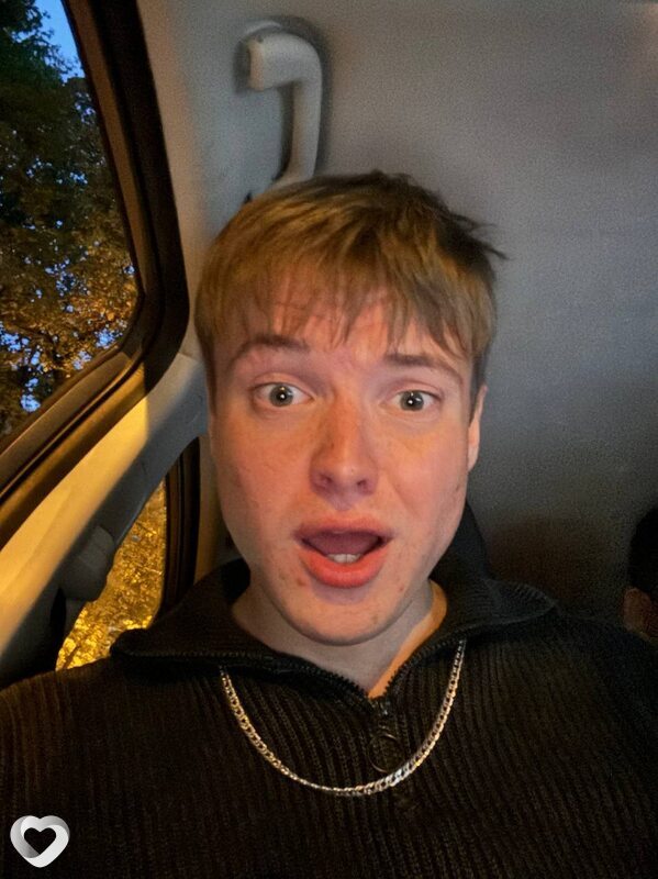 Артур, 26, Москве — анкета №2775478