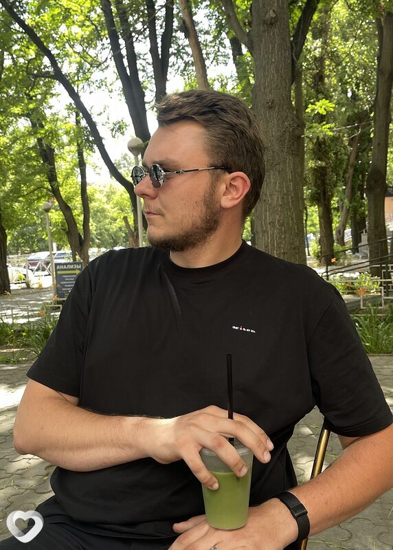 Роман, 21, Ялте — анкета №2768901