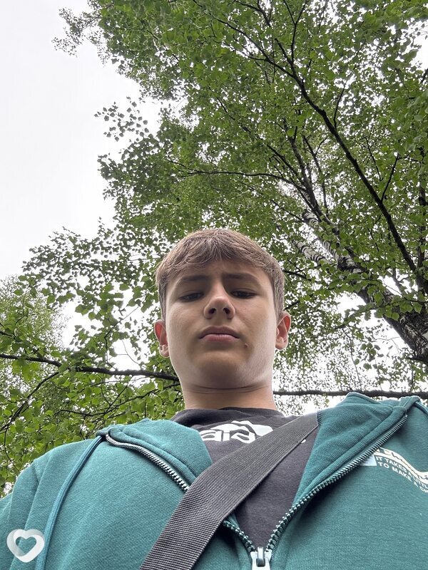 Денис, 19, Калининграде — анкета №2769439