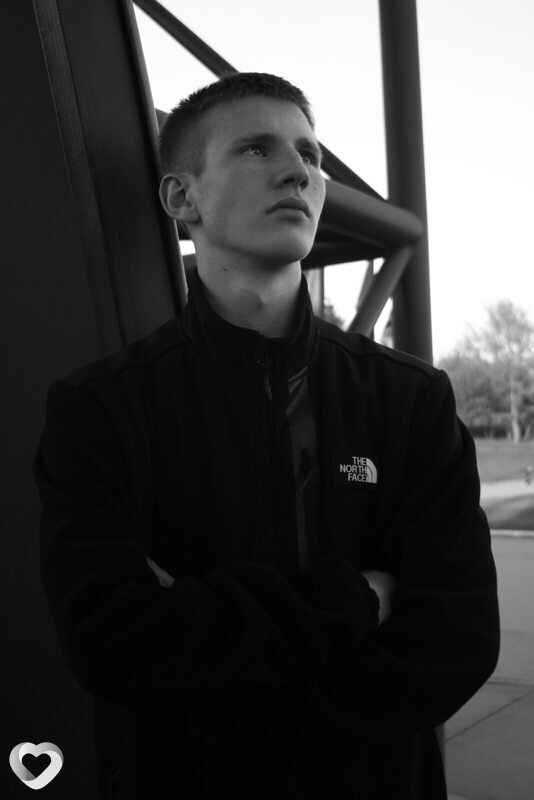 Евгений, 19, Новосибирске — анкета №2769548