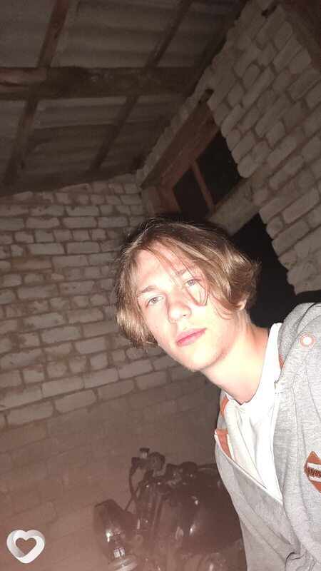Алексей, 22, Смоленске — анкета №2771673