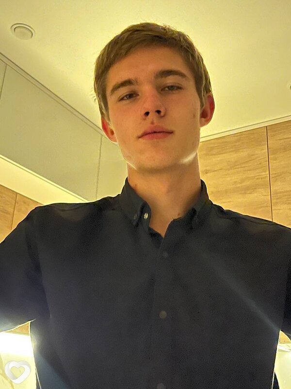 Никита, 19, Брянске — анкета №2772377