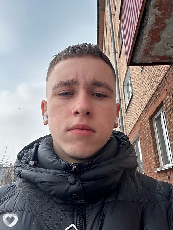 Денис, 19, Кемерове — анкета №2772739