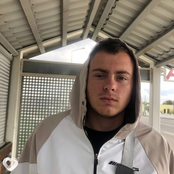 Виталий, 21, Владикавказе — анкета №2773765