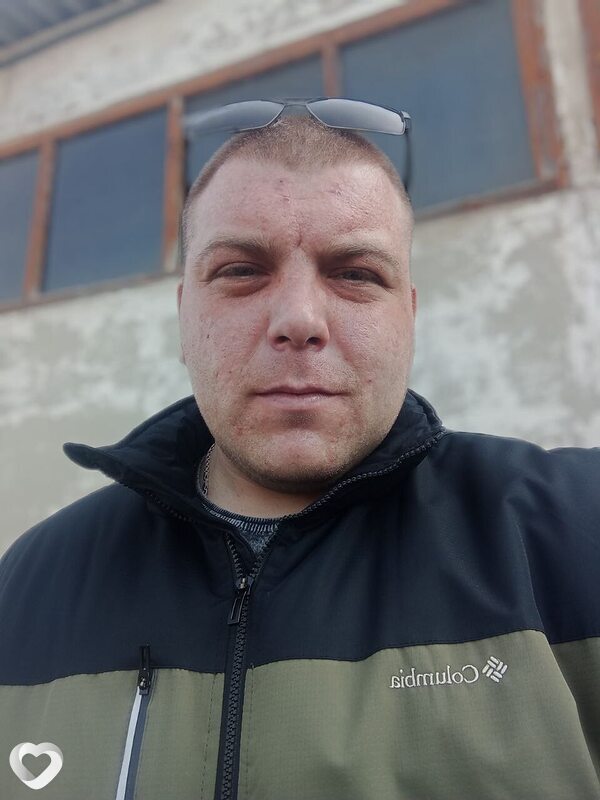 Антон, 27, Ясиноватой — анкета №2777433