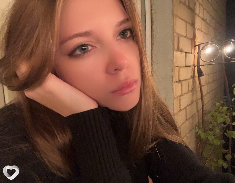Дарина, 21, Тихвине — анкета №2777541
