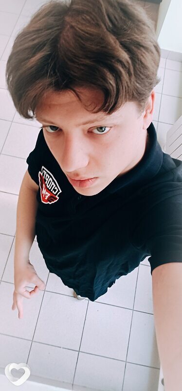 Александр, 20, Москве — анкета №2777544