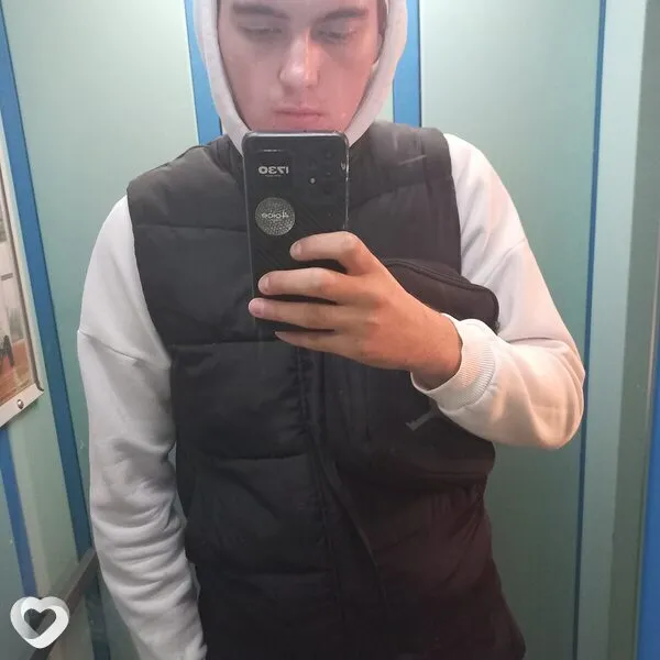 Макс, 23, Барнауле — анкета №2778412