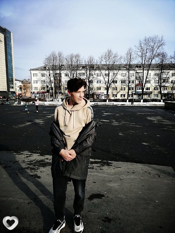 Богдан, 23, Первоуральске — анкета №2779262