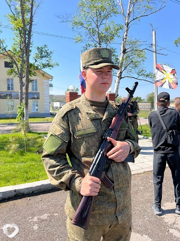 Антон, 20, Уссурийске — анкета №2779324