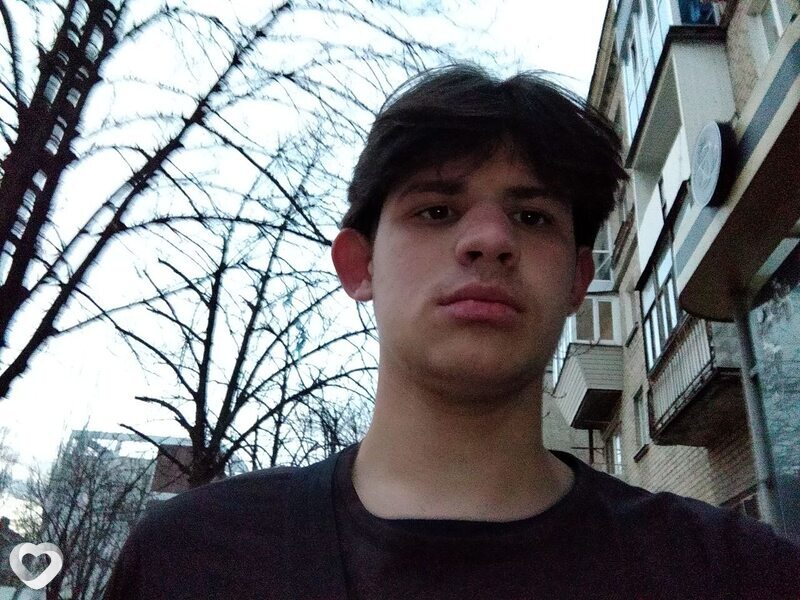 Валера, 20, Москве — анкета №2779782