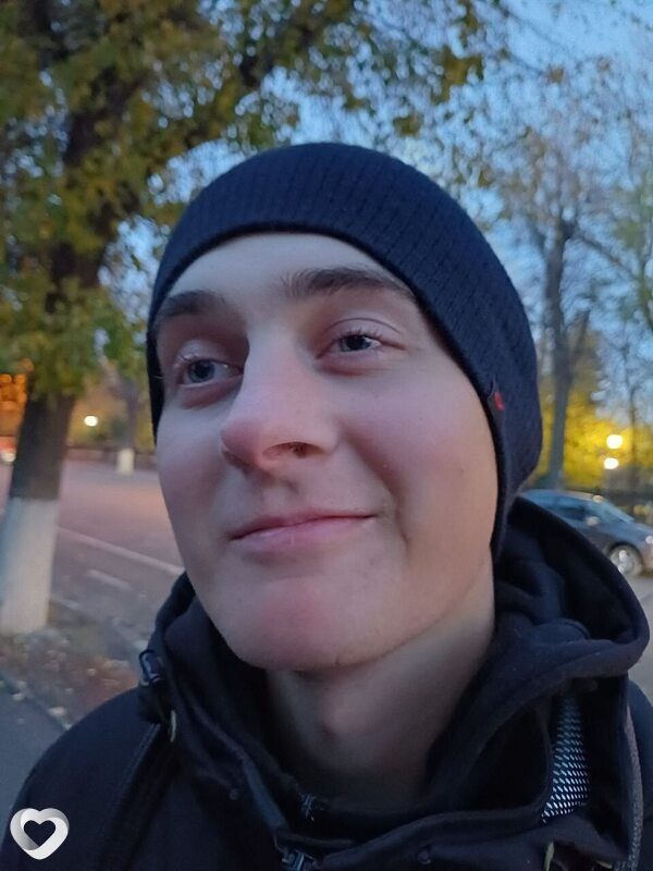Денис, 21, Самаре — анкета №2779763