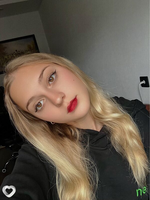 Анастасия, 19, Екатеринбурге — анкета №2779683