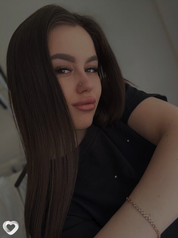 Анна, 21, Ангарске — анкета №2780209