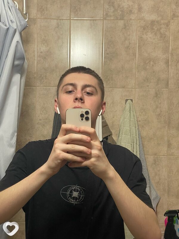 Максим, 21, Санкт-Петербурге — анкета №2780070