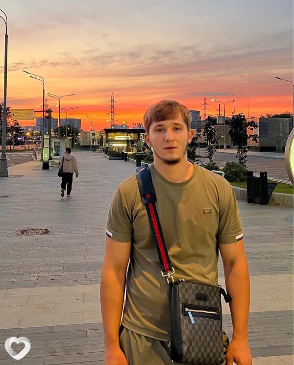 Тамерлан, 21, Москве — анкета №2780407