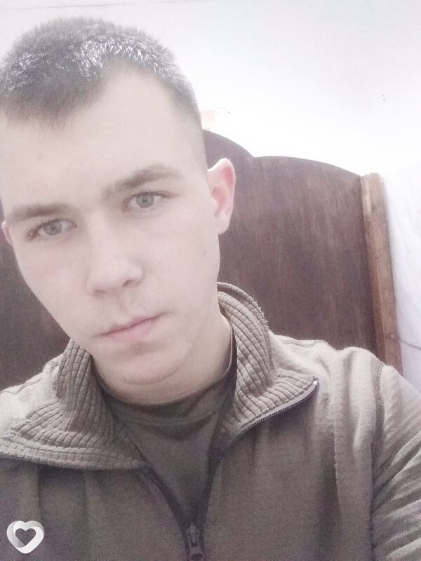 Максим, 23, Балакове — анкета №2780356