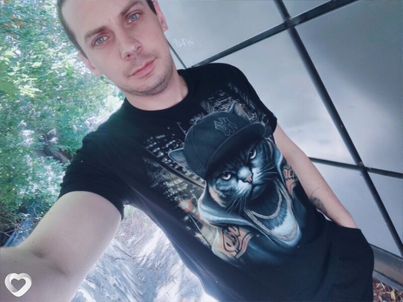 Анатолий, 30, Калининграде — анкета №2780790