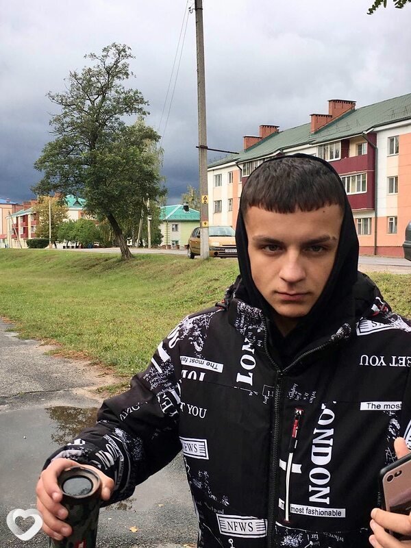 Виталя, 21, Ступине — анкета №2780680