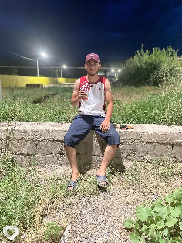 Артур, 26, Дзержинске — анкета №2781374